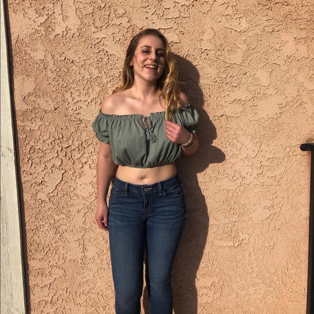 H&M off shoulder top